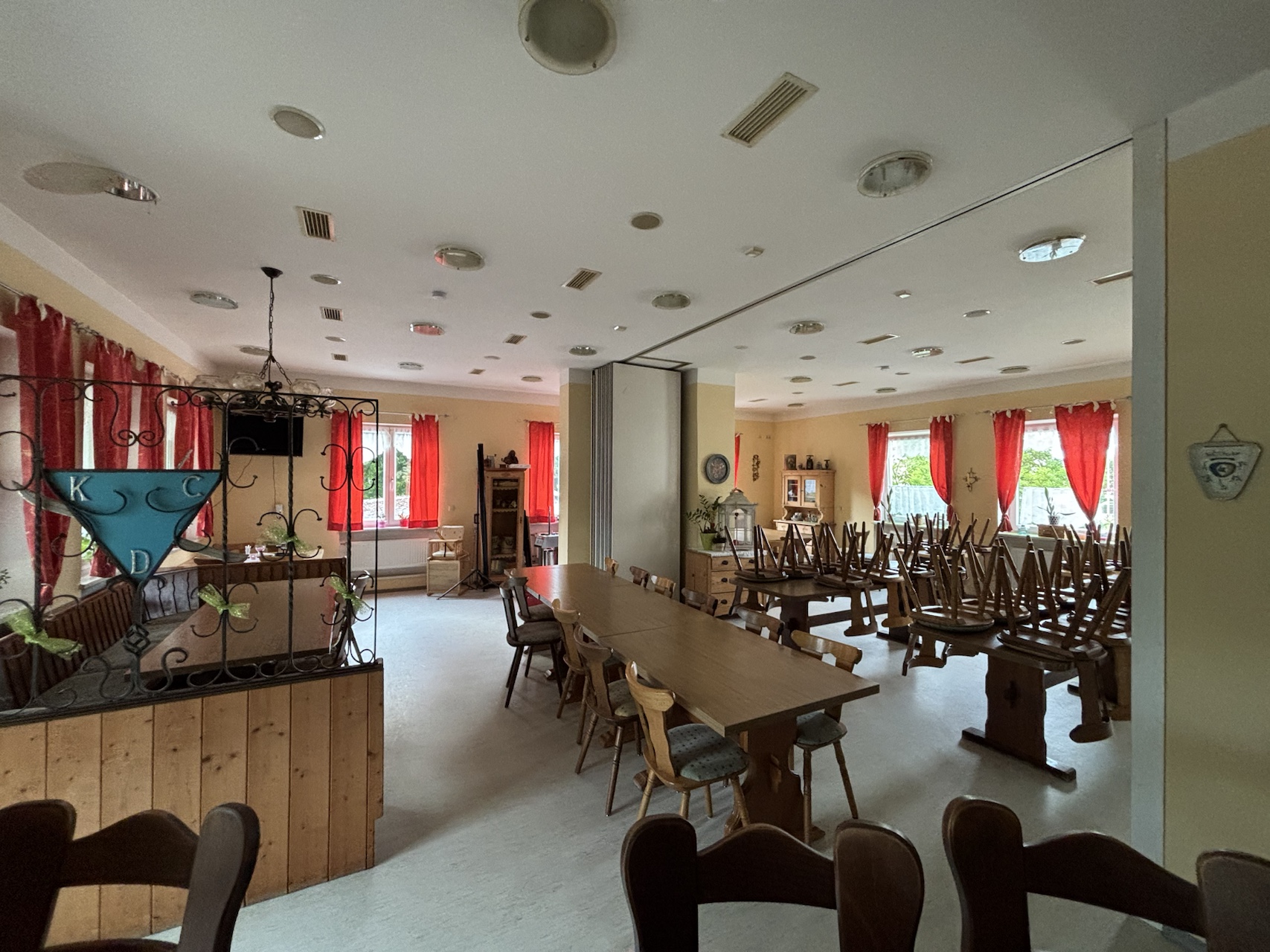 Gastraum des Restaurant "Eichwaldstuben" mit variabel abtrennbarem Bereich